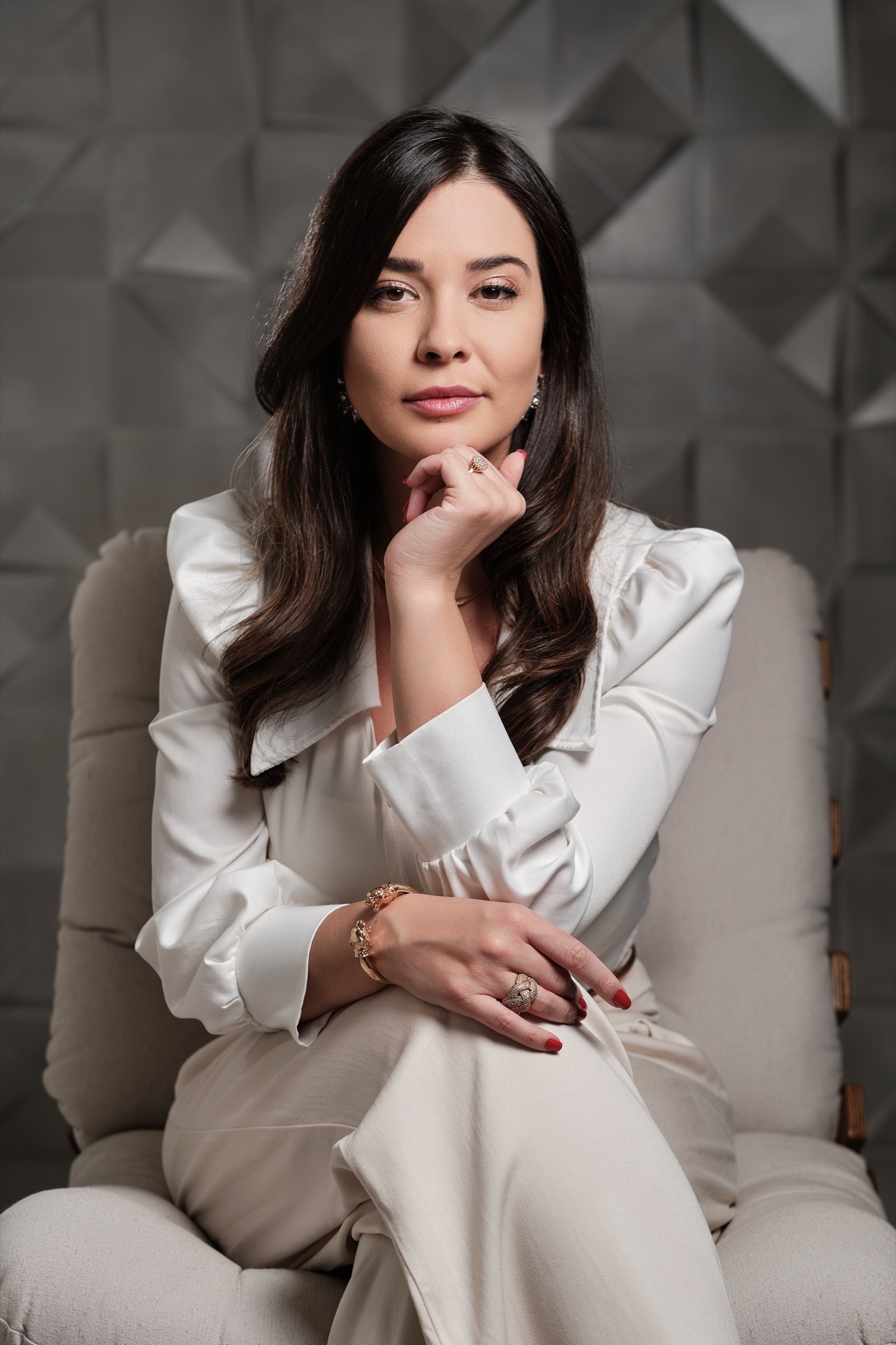 Retrato profissional feminino produzido dentro do Teu Estúdio